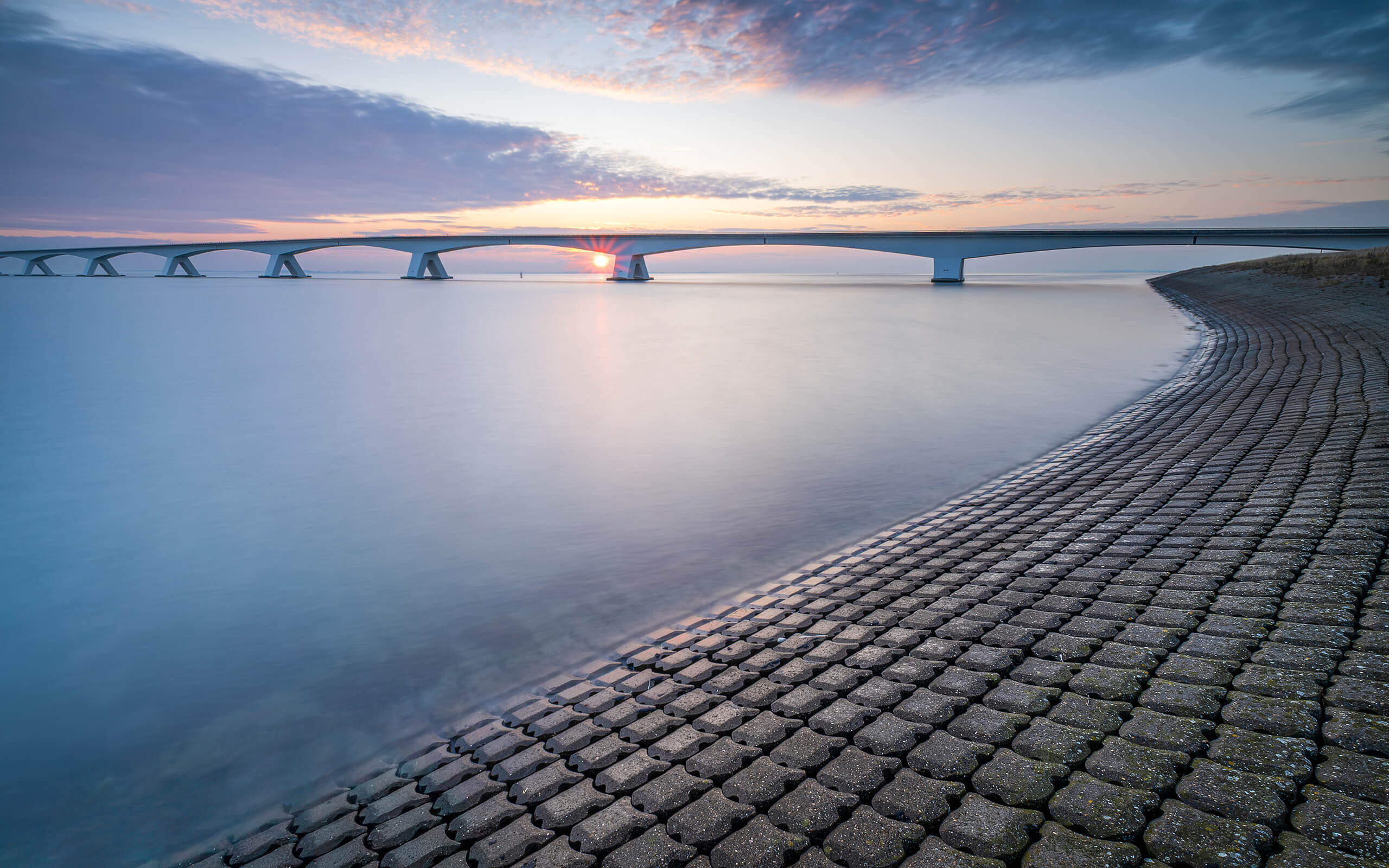 Magische ochtend aan de Oosterschelde bij de Zeelandbrug