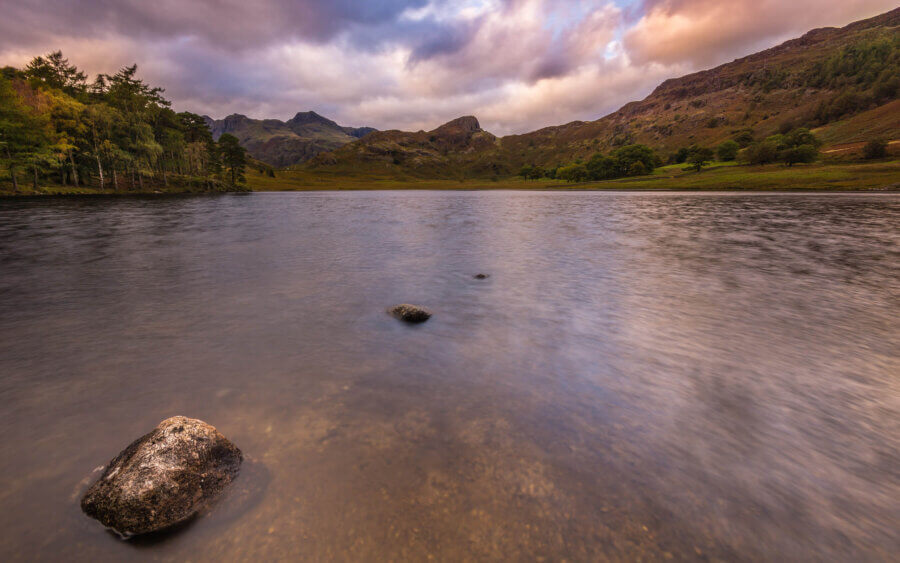 Tussen de heuvels van het Lake District ligt het prachtige meertje Blea Tarn.